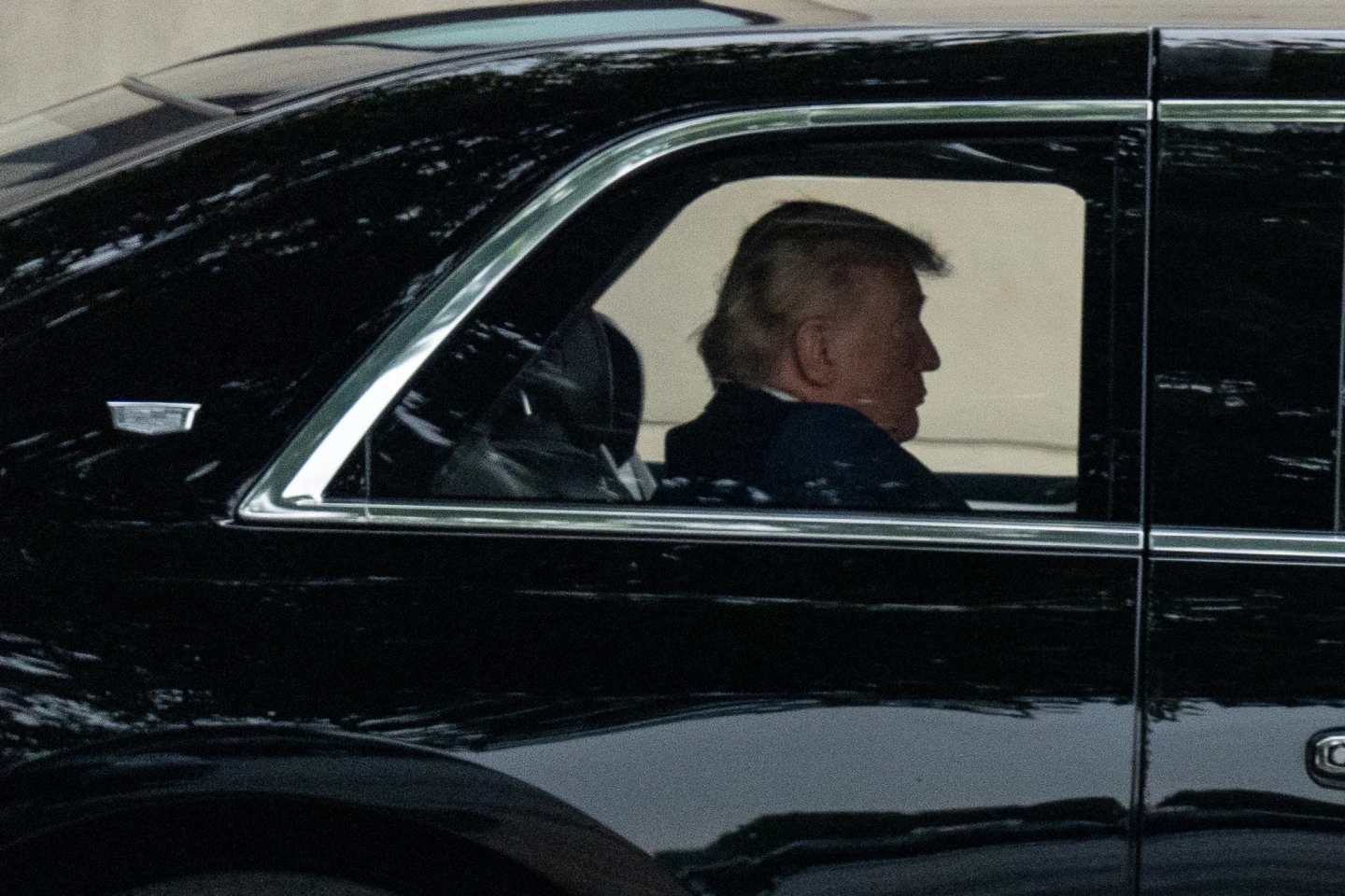 Tranh luận gia tăng về tính minh bạch báo cáo y tế mới của ông Trump