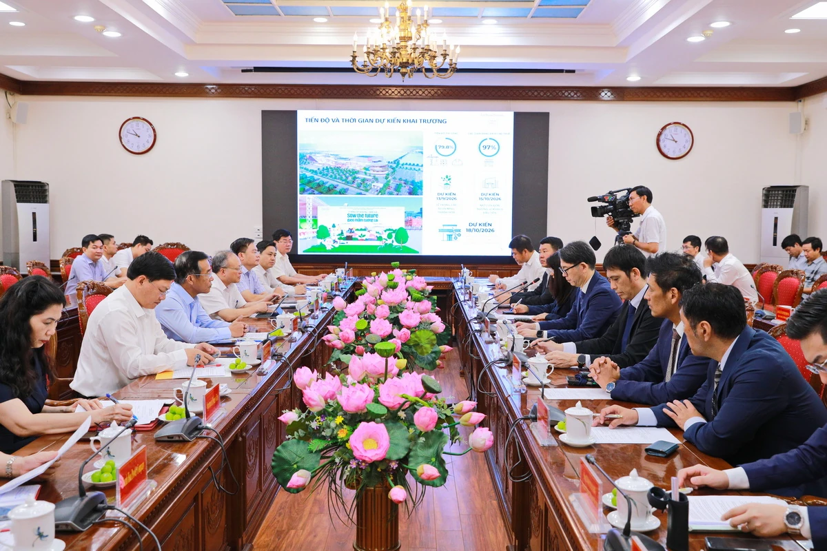 Bí thư Tỉnh ủy Lê Đức Thái tiếp và làm việc với lãnh đạo Công ty TNHH AeonMall Việt Nam