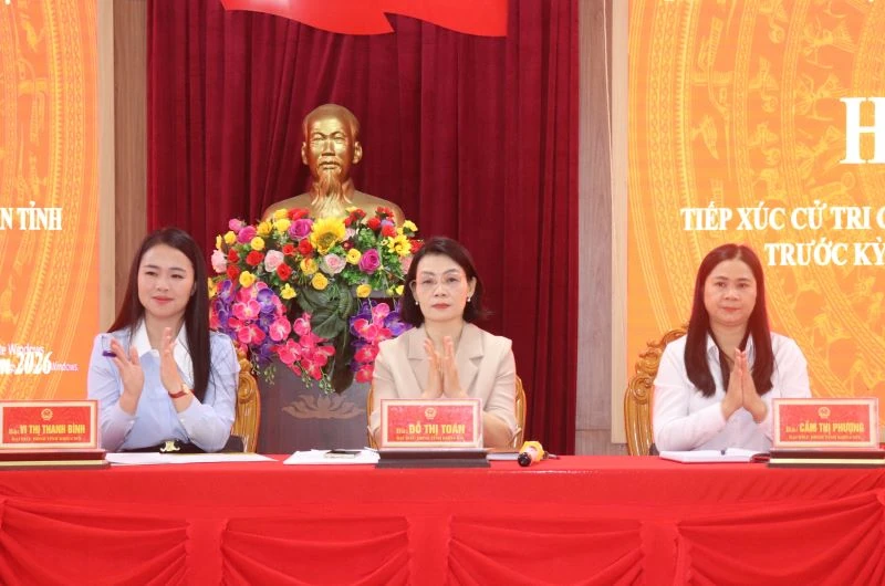 Cử tri các xã kiến nghị nhiều vấn đề về hạ tầng, đất đai và chính sách cán bộ
