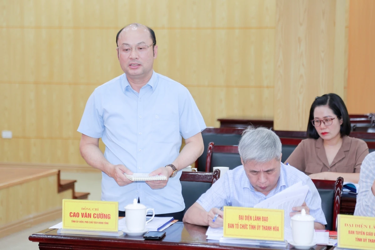 Duyệt chương trình Đại hội đại biểu Hội Chữ thập đỏ tỉnh Thanh Hóa lần thứ XI
