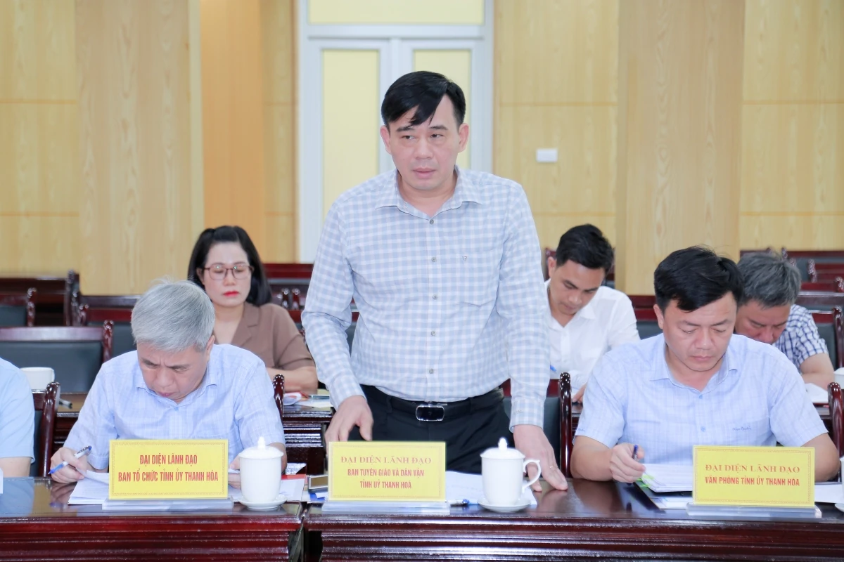 Duyệt chương trình Đại hội đại biểu Hội Chữ thập đỏ tỉnh Thanh Hóa lần thứ XI