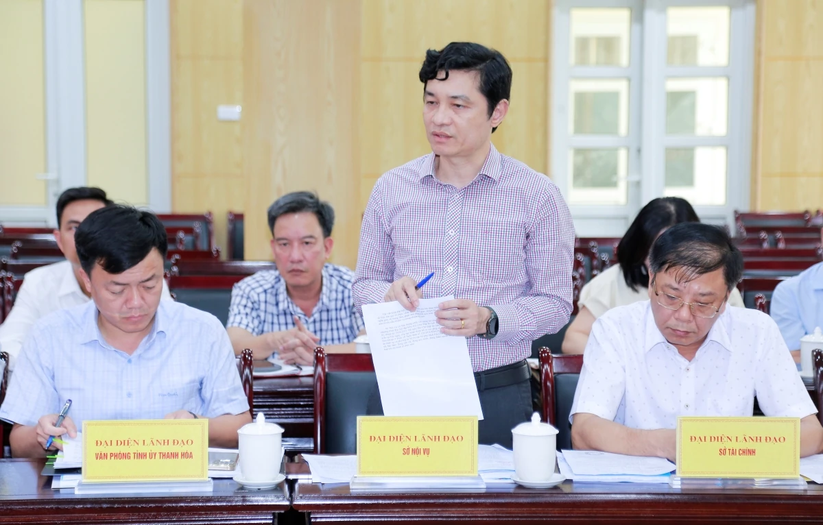 Duyệt chương trình Đại hội đại biểu Hội Chữ thập đỏ tỉnh Thanh Hóa lần thứ XI