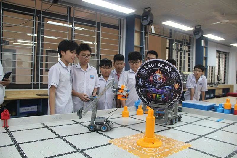 Nghị quyết số 71-NQ/TW - Chiến lược cốt lõi tạo đột phá về giáo dục và đào tạo (Bài 4): Lớp học không còn là nơi thầy đọc, trò chép