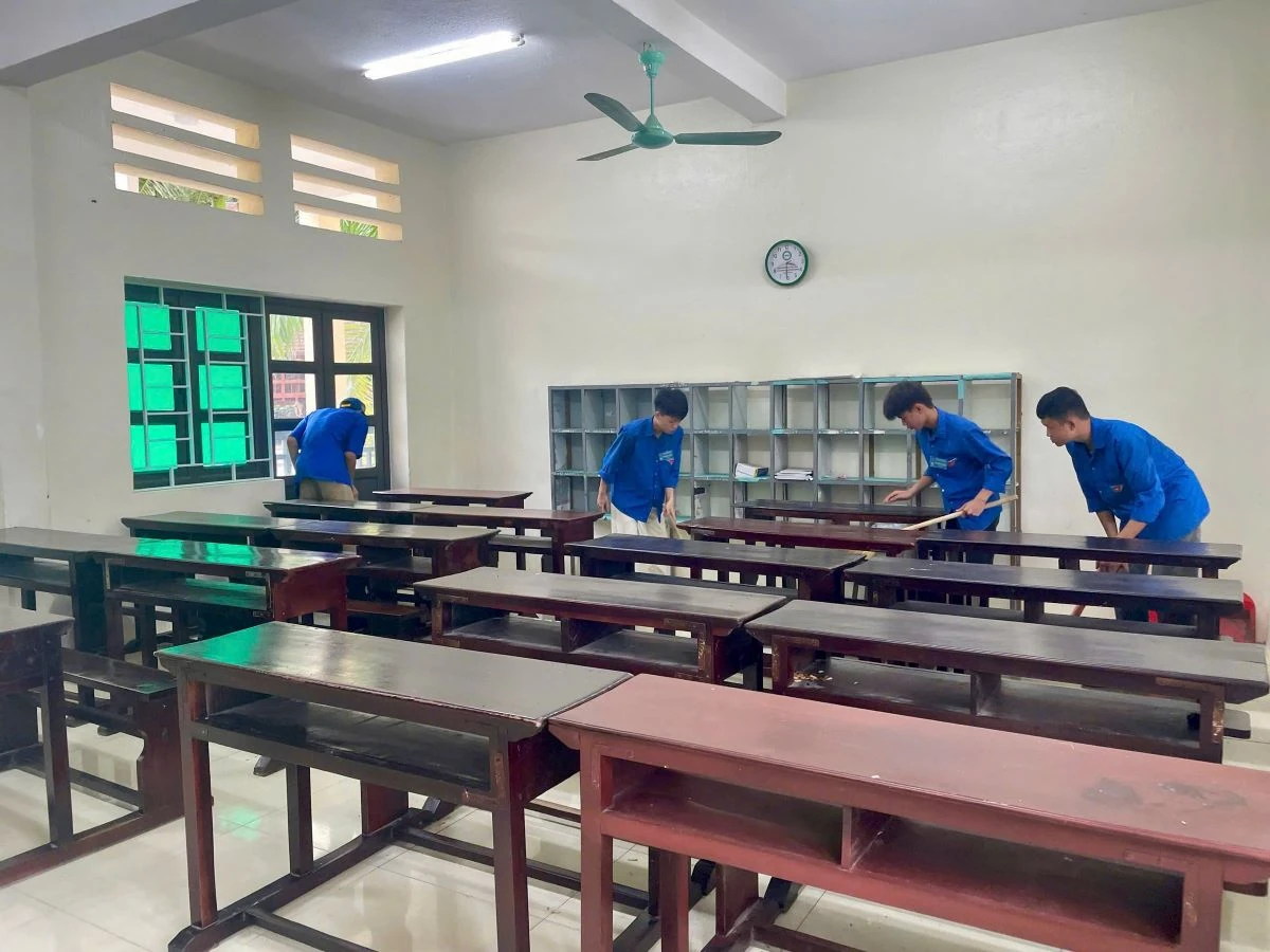 Hỗ trợ gần 1.000 suất ăn miễn phí cho thí sinh và phụ huynh