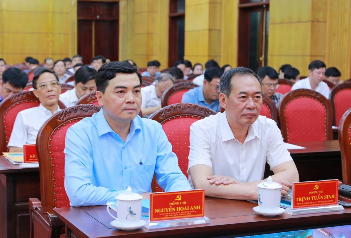 Hơn 40 nghìn đại biểu tham gia hội nghị quán triệt các nghị quyết, chỉ thị của Trung ương và của tỉnh