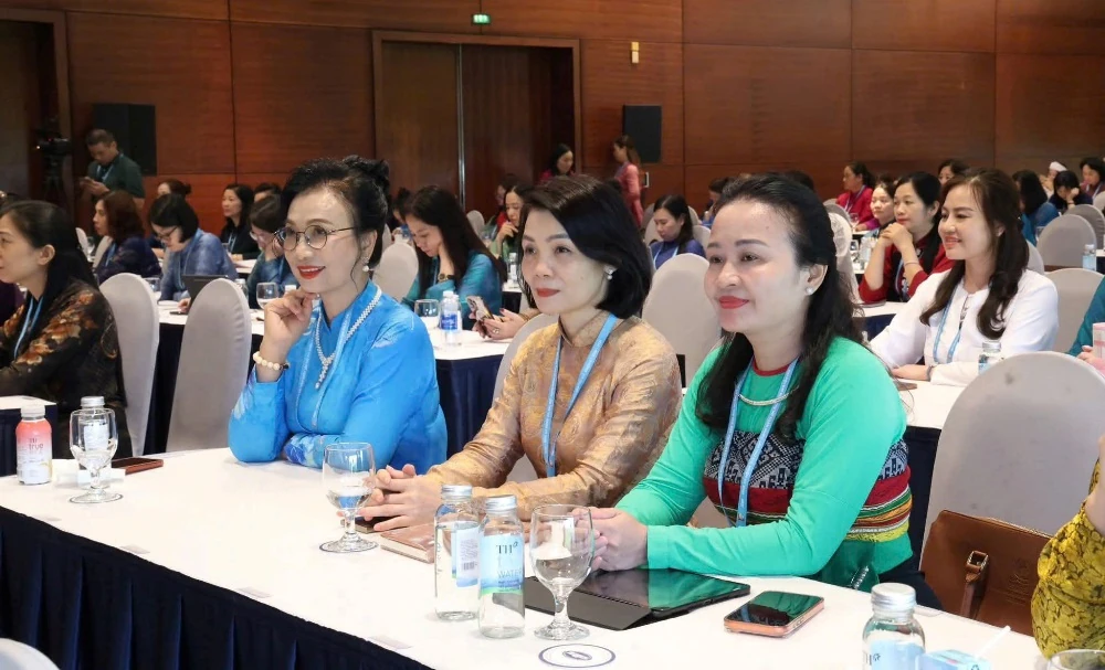 Đoàn đại biểu phụ nữ Thanh Hóa tham gia nhiều hoạt động tại Đại hội đại biểu Phụ nữ toàn quốc lần thứ XIV