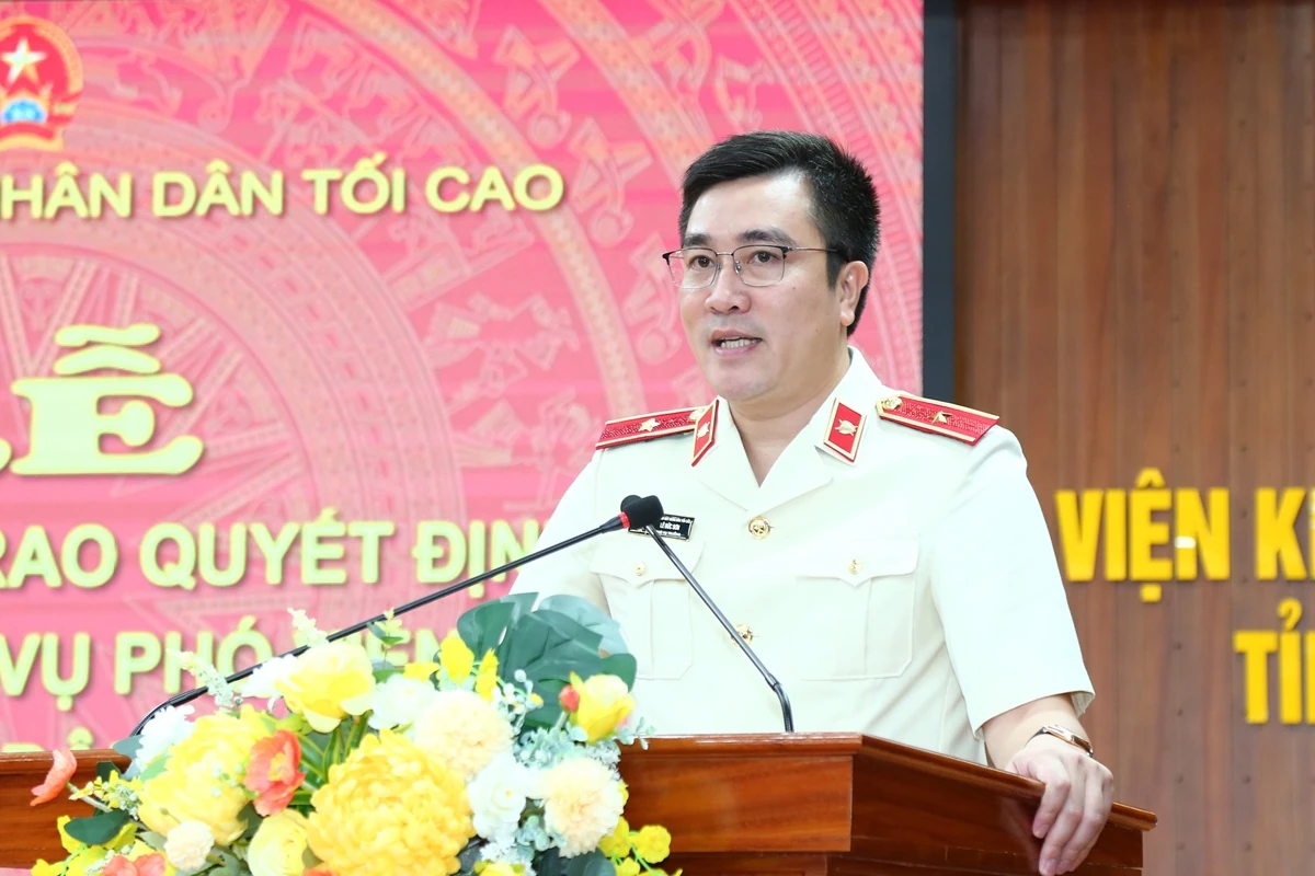 Công bố và trao quyết định biệt phái giữ chức vụ Phó Viện trưởng VKSND tỉnh Thanh Hóa