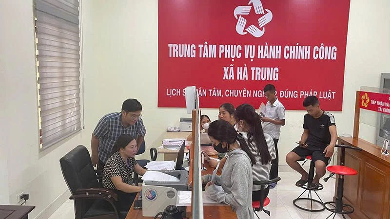 Nói “không” với trễ hẹn của Trung tâm Phục vụ hành chính công xã Hà Trung
