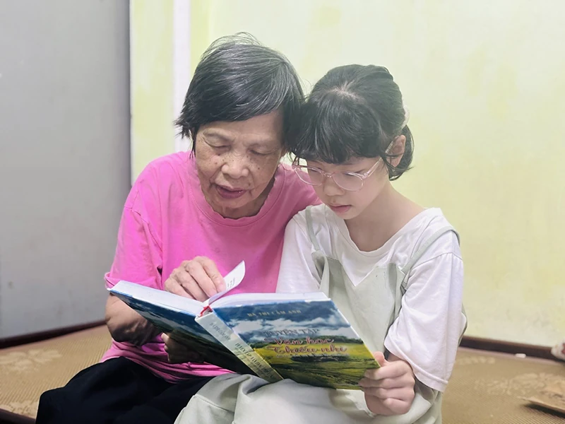 Giữa lao xao “chợ đời”, có “Thím cò khoai” lắng lòng viết truyện thiếu nhi