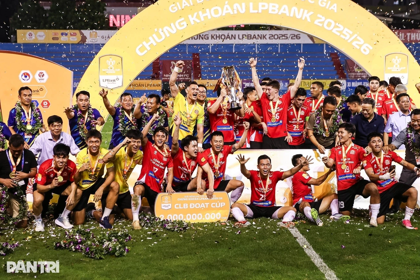 Nhật Bản nối dài mạch bất bại của bóng đá châu Á tại World Cup; CLB Công an TP Hồ Chí Minh đăng quang Cúp Quốc gia 2025-2026