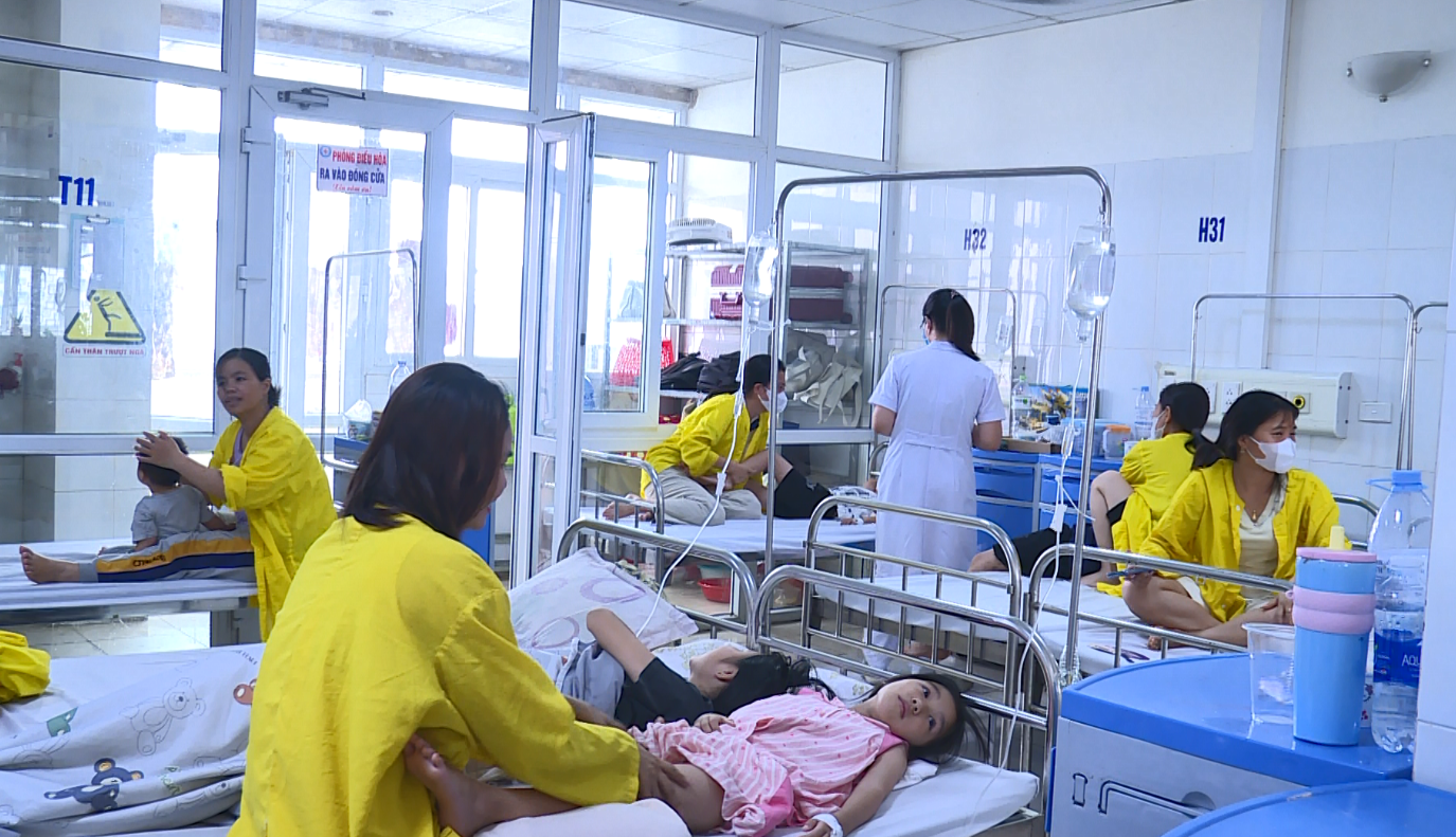 Gia tăng trẻ mắc tiêu chảy cấp do virus Rota: Bác sĩ khuyến cáo phụ huynh không tự ý điều trị cho con