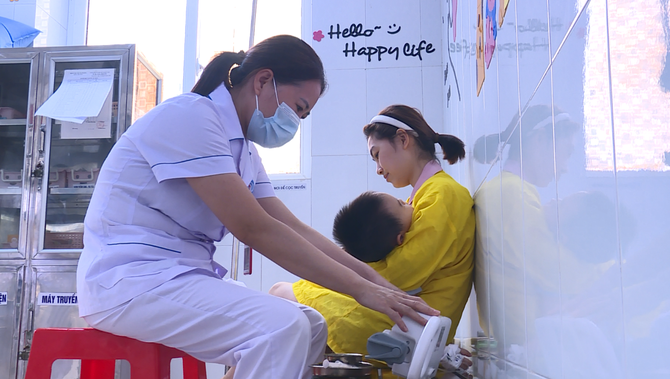 Gia tăng trẻ mắc tiêu chảy cấp do virus Rota: Bác sĩ khuyến cáo phụ huynh không tự ý điều trị cho con