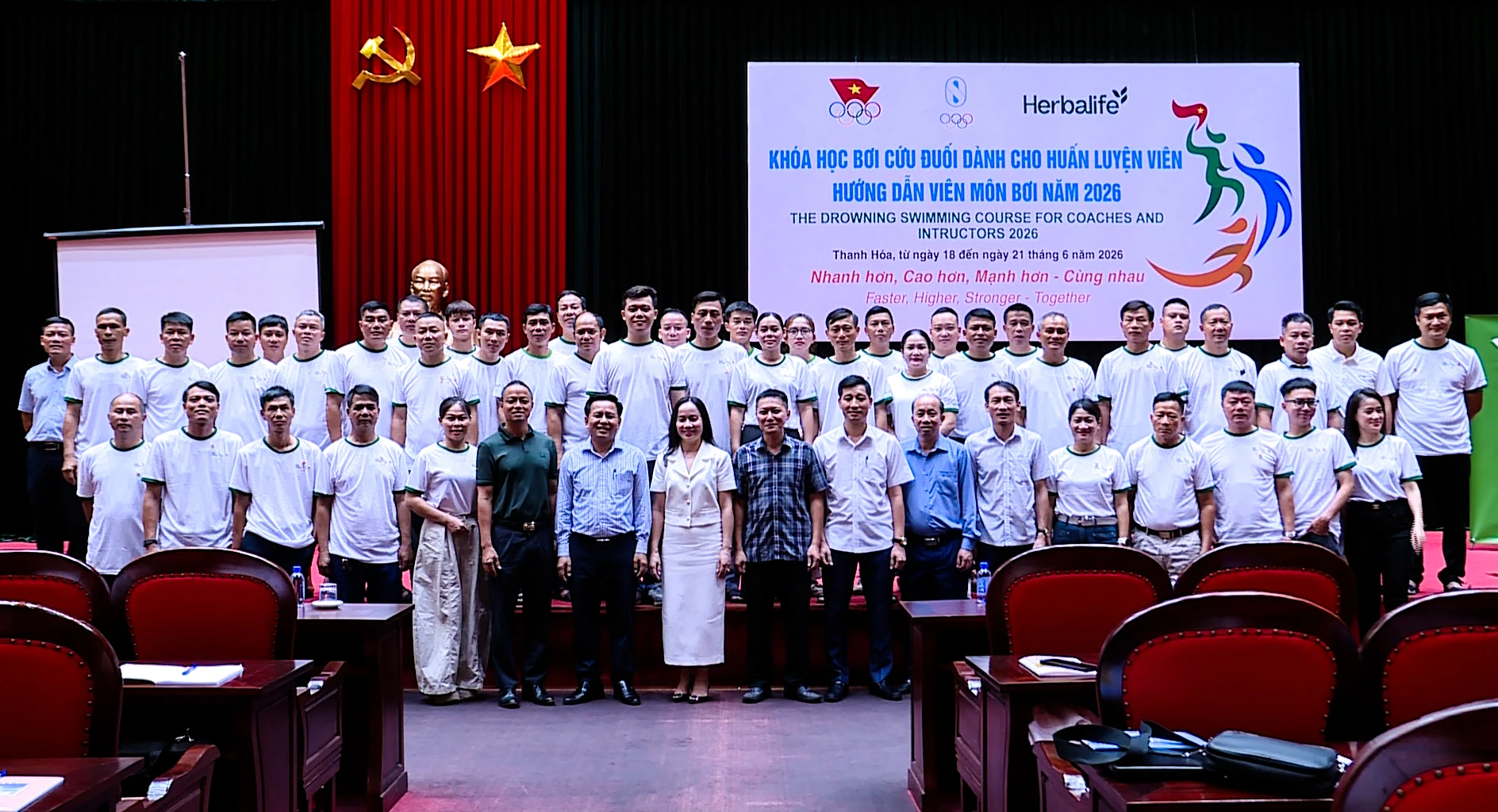 Khai mạc khóa học bơi cứu đuối dành cho HLV và HDV môn bơi