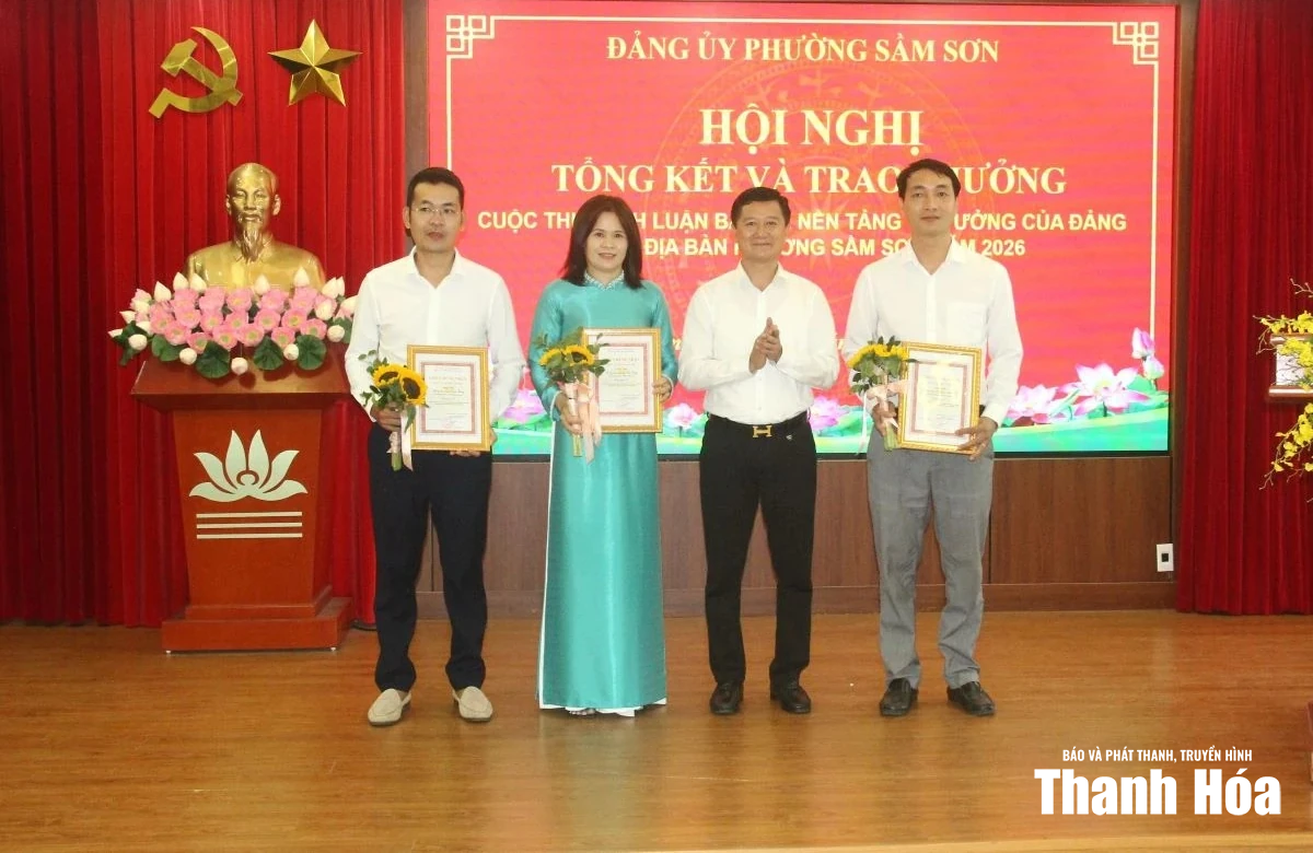 Phường Sầm Sơn trao giải Cuộc thi chính luận bảo vệ nền tảng tư tưởng của Đảng