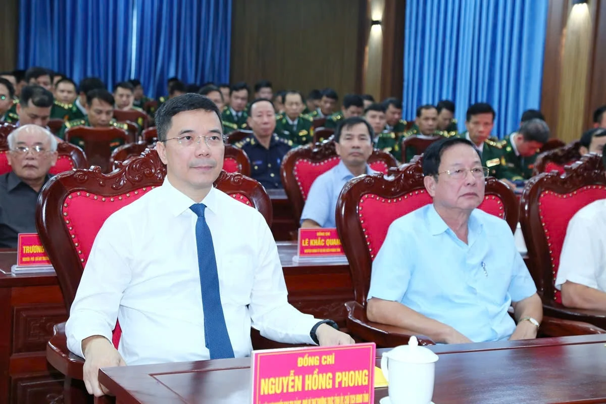 Trao Huân chương Chiến công hạng Nhì cho Chỉ huy trưởng BĐBP tỉnh Thanh Hóa