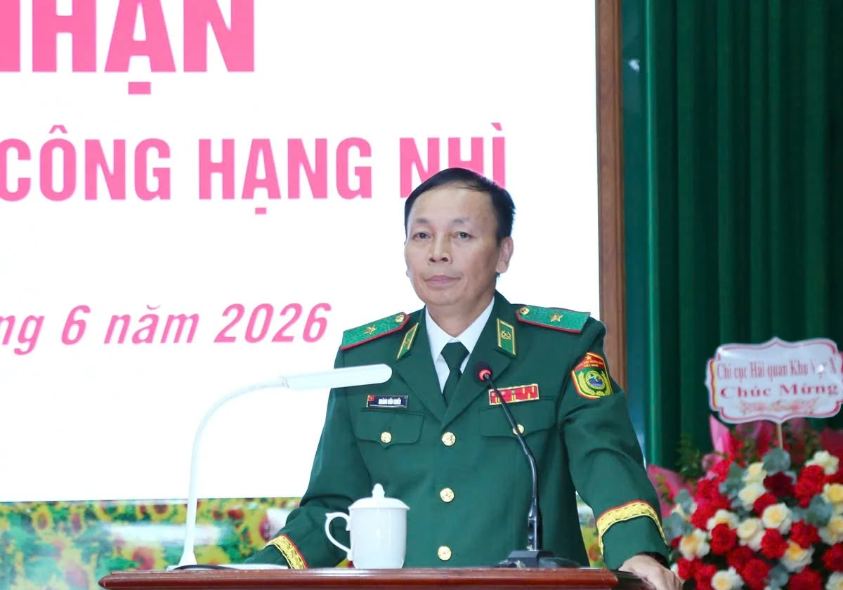 Trao Huân chương Chiến công hạng Nhì cho Chỉ huy trưởng BĐBP tỉnh Thanh Hóa