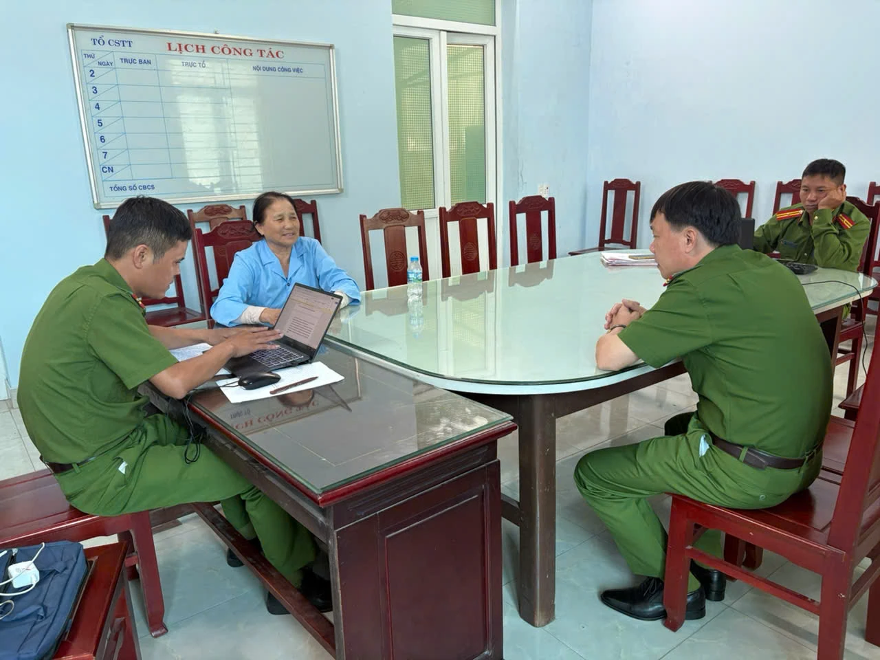 Kiên quyết xử lý nghiêm hành vi thu phí không đúng quy định, ứng xử thiếu văn minh với du khách