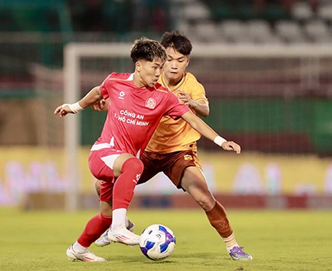 Quang Hải bật mí cách cùng đồng đội xem World Cup; Cả ba đội chủ nhà vượt qua vòng bảng World Cup 2026