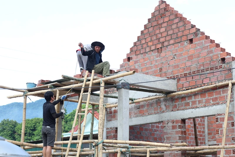 Hàng chục hộ dân bản Muỗng sẽ được an cư