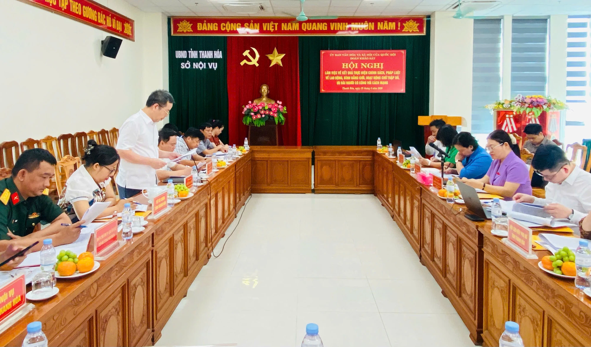 Đoàn khảo sát của Quốc hội làm việc với Sở Nội vụ về thực hiện chính sách, pháp luật lĩnh vực văn hóa - xã hội