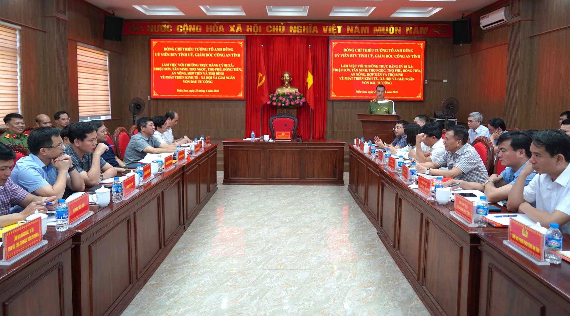 Giám đốc Công an tỉnh làm việc với Thường trực Đảng ủy 8 xã