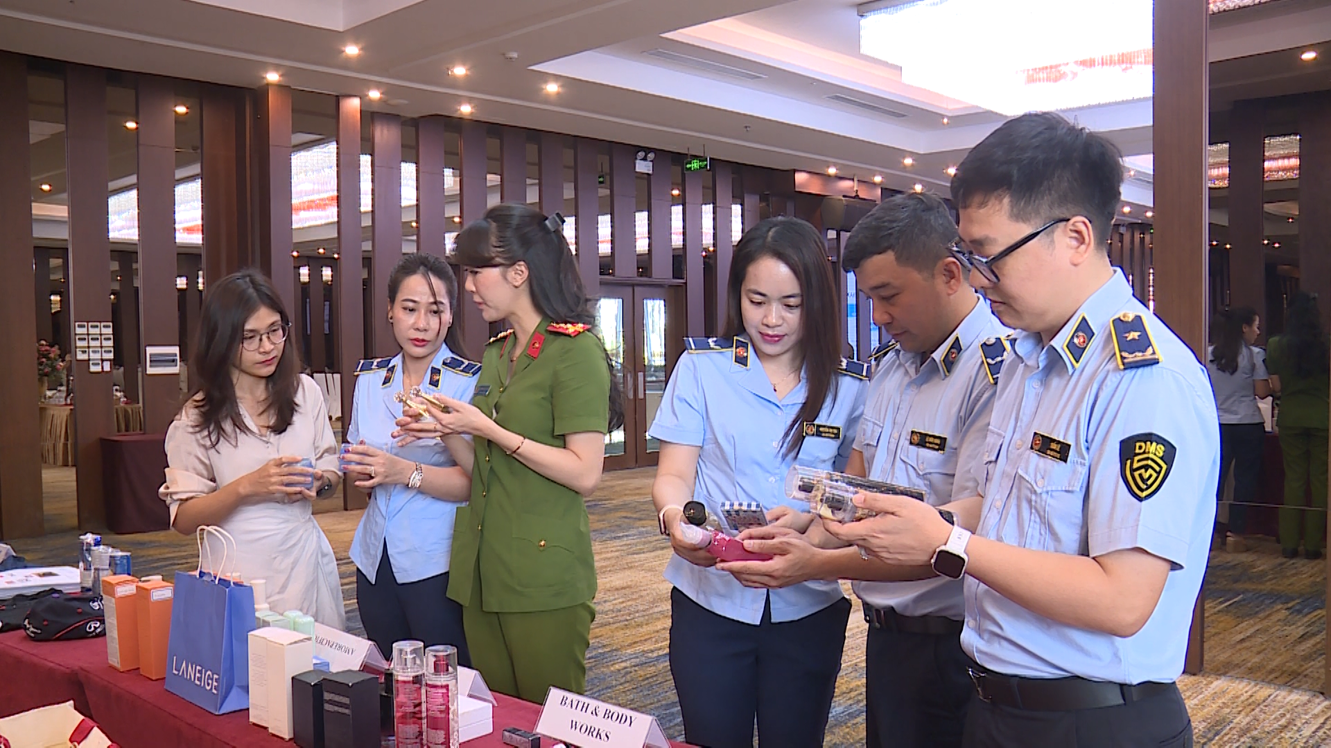 Hướng dẫn phân biệt hàng thật - hàng giả của một số nhãn hiệu