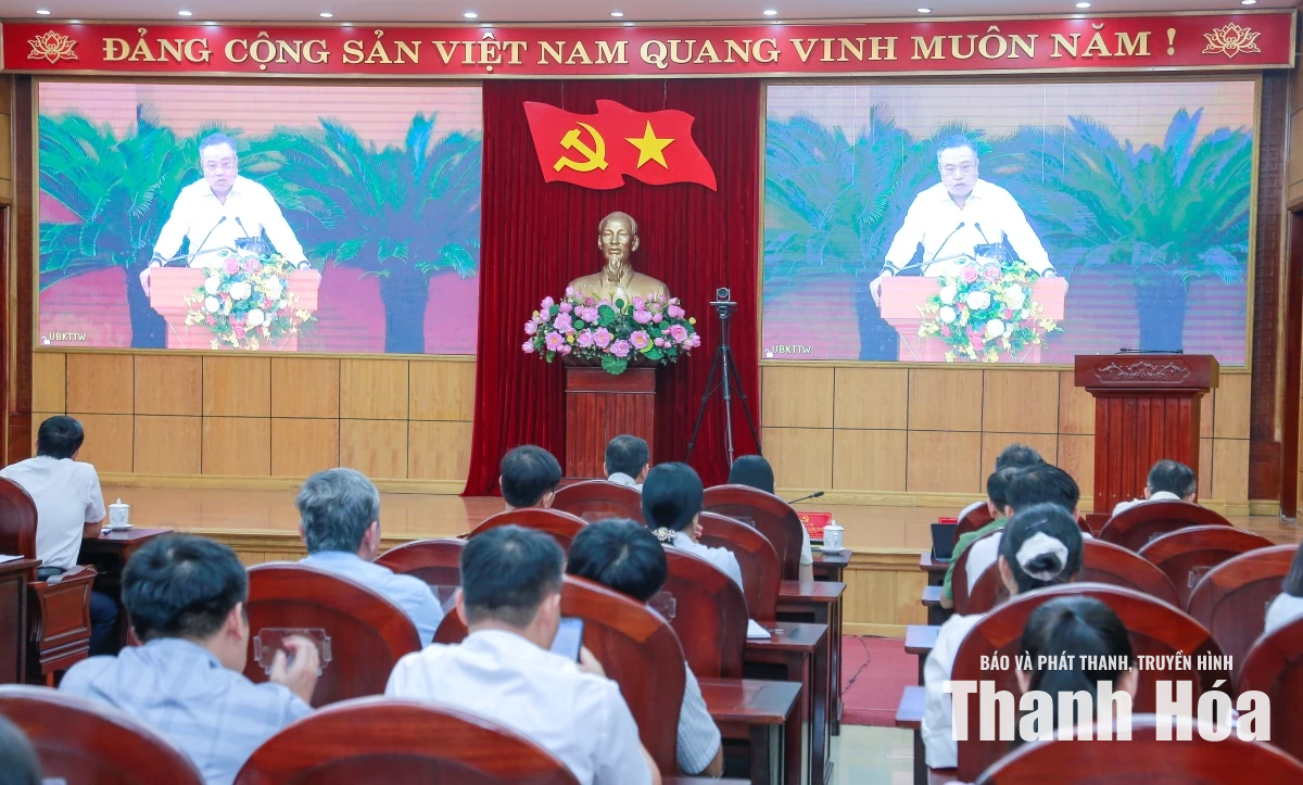 Thực hiện công tác kiểm tra, giám sát theo hướng chủ động, hiệu quả, gắn chặt với kiểm soát quyền lực