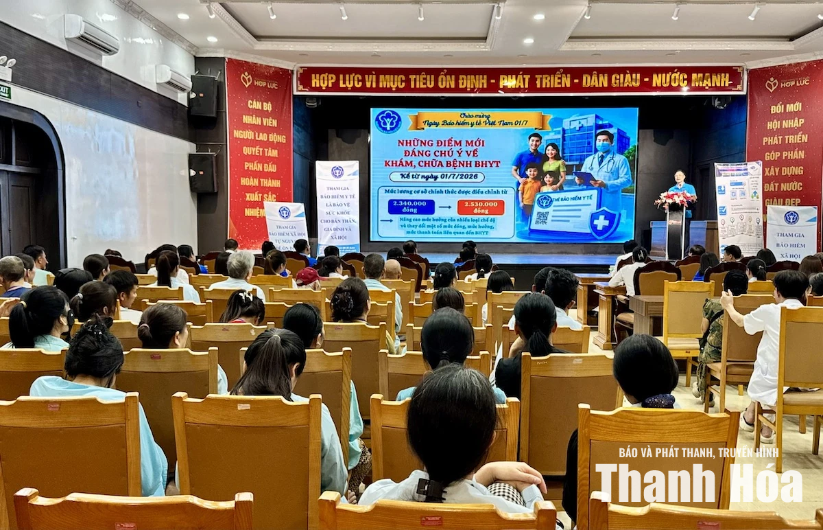 Gần 200 người tham gia hội nghị tuyên truyền, tư vấn chính sách bảo hiểm y tế