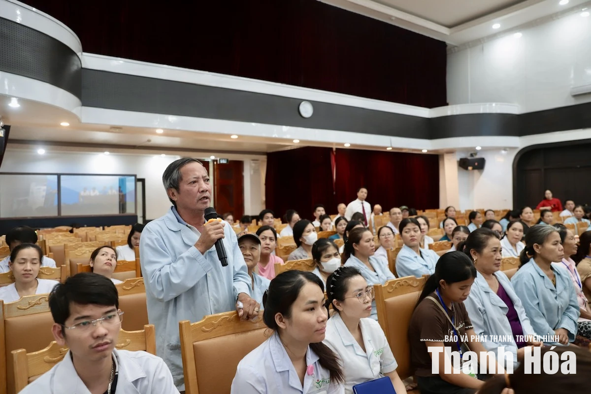 Gần 200 người tham gia hội nghị tuyên truyền, tư vấn chính sách bảo hiểm y tế