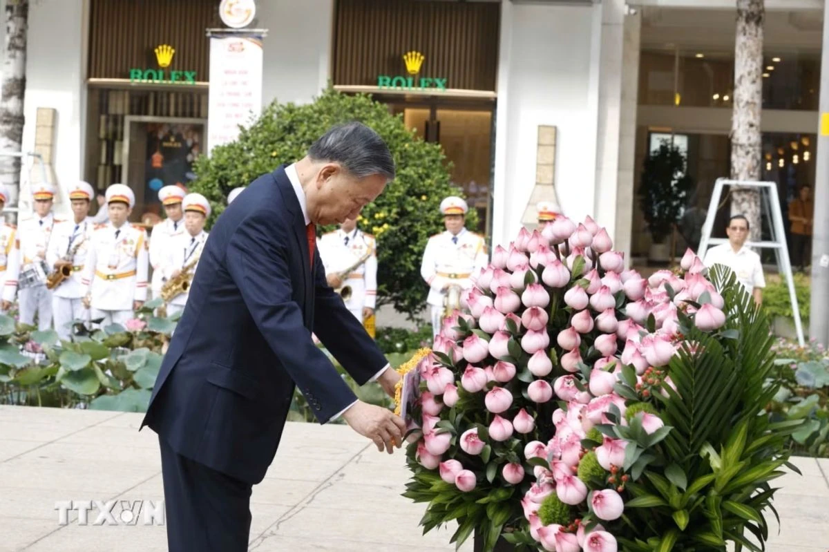 Tổng Bí thư, Chủ tịch nước Tô Lâm dự Lễ kỷ niệm 50 năm Ngày thành phố Sài Gòn-Gia Định vinh dự mang tên Chủ tịch Hồ Chí Minh