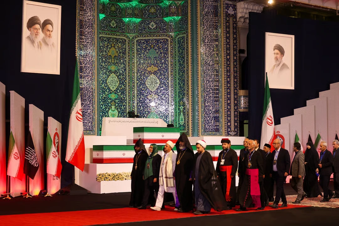 Iran tiến hành tang lễ Đại giáo chủ Ali Khamenei