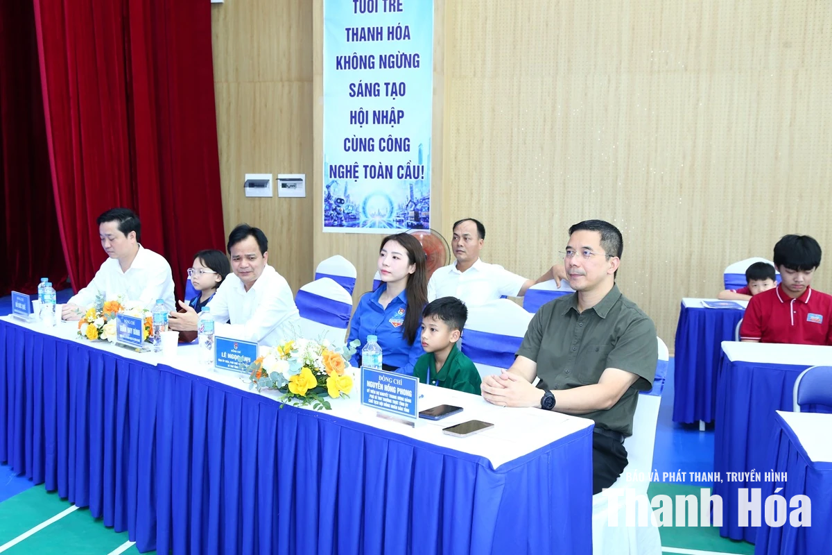 Khơi dậy niềm đam mê nghiên cứu khoa học, lập trình và robotics trong thế hệ trẻ