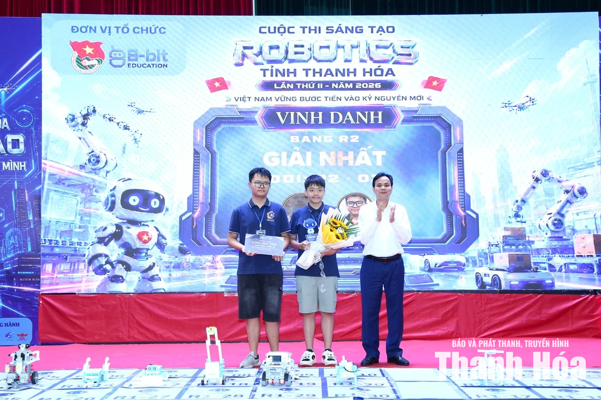 Khơi dậy niềm đam mê nghiên cứu khoa học, lập trình và robotics trong thế hệ trẻ