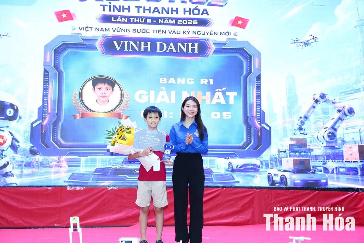 Khơi dậy niềm đam mê nghiên cứu khoa học, lập trình và robotics trong thế hệ trẻ