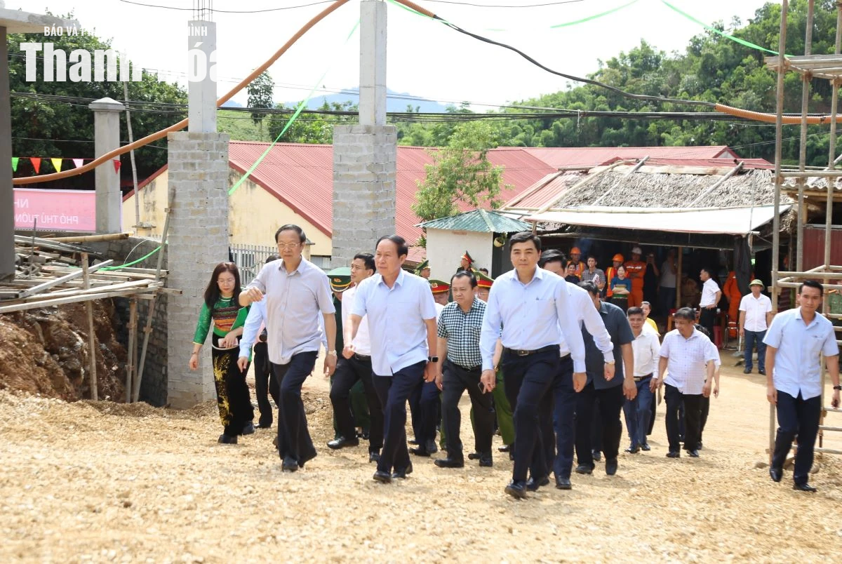 Phó Thủ tướng Chính phủ Lê Tiến Châu kiểm tra tiến độ thi công Trường Nội trú liên cấp Tiểu học và THCS Yên Khương