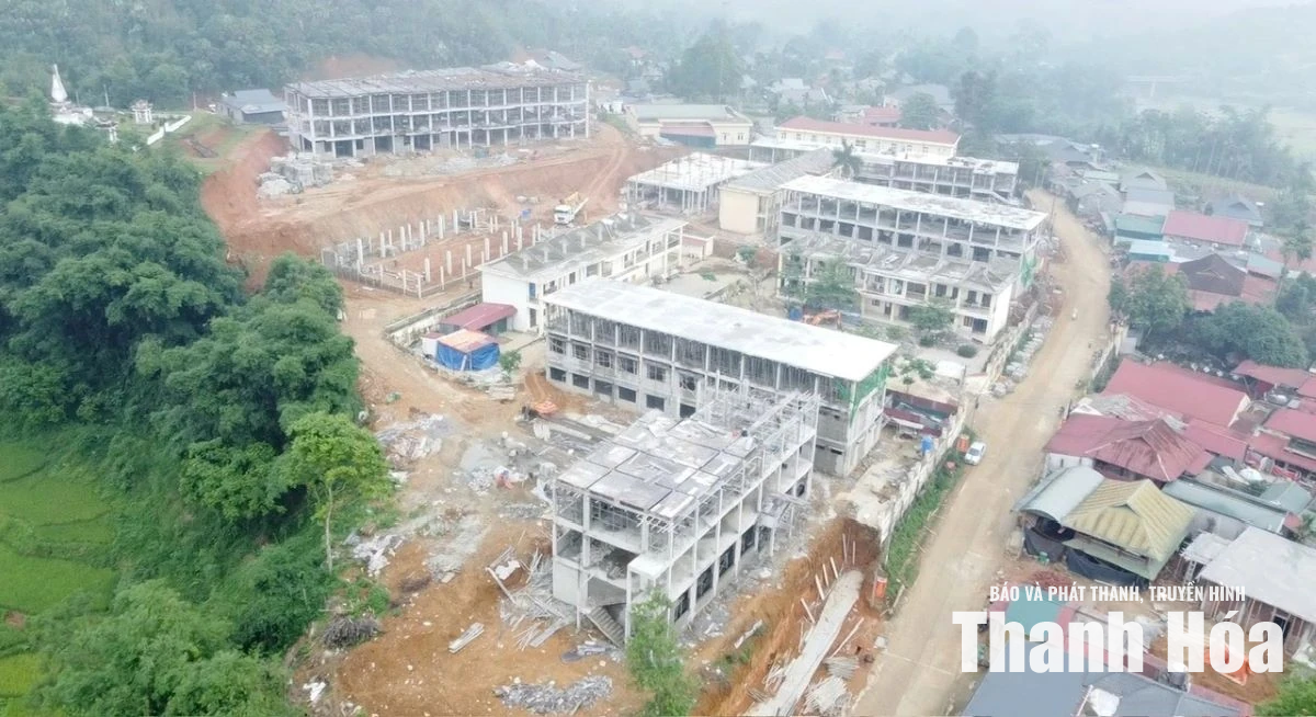 Phó Thủ tướng Chính phủ Lê Tiến Châu kiểm tra tiến độ thi công Trường Nội trú liên cấp Tiểu học và THCS Yên Khương