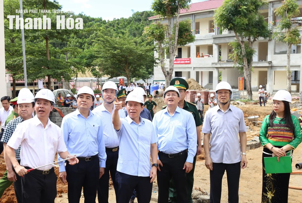 Phó Thủ tướng Chính phủ Lê Tiến Châu kiểm tra tiến độ thi công Trường Nội trú liên cấp Tiểu học và THCS Yên Khương