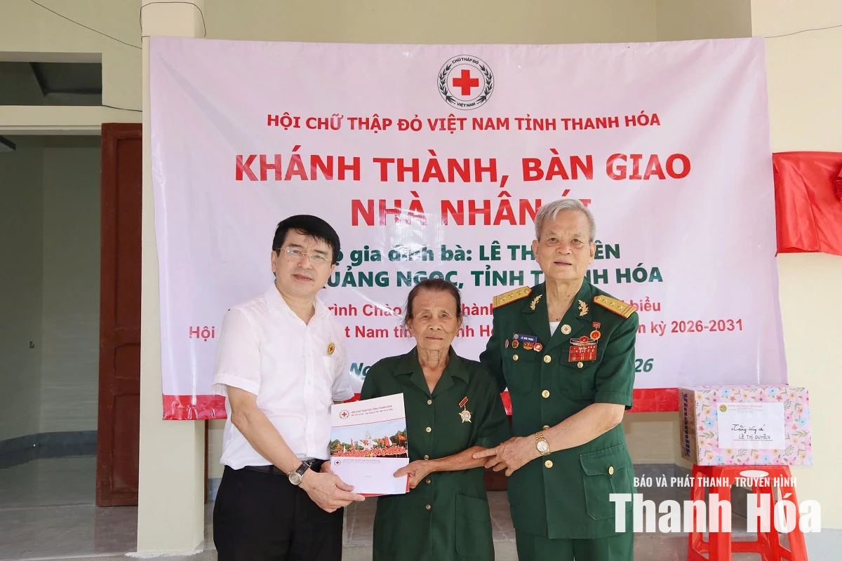 Bàn giao “Nhà nhân ái” cho hội viên Hội Truyền thống Trường Sơn có hoàn cảnh khó khăn