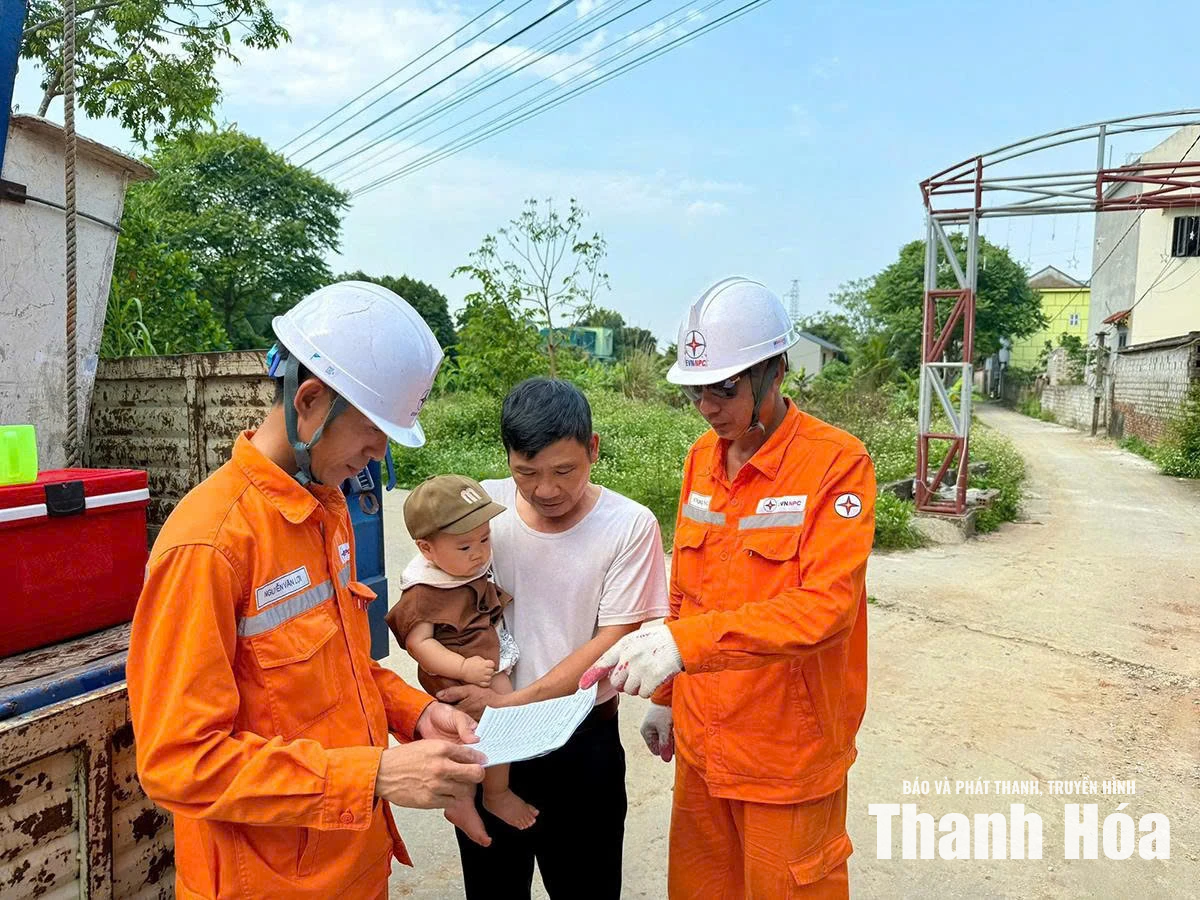 Từ hóa đơn tiền điện đến những cú lừa trên không gian mạng
