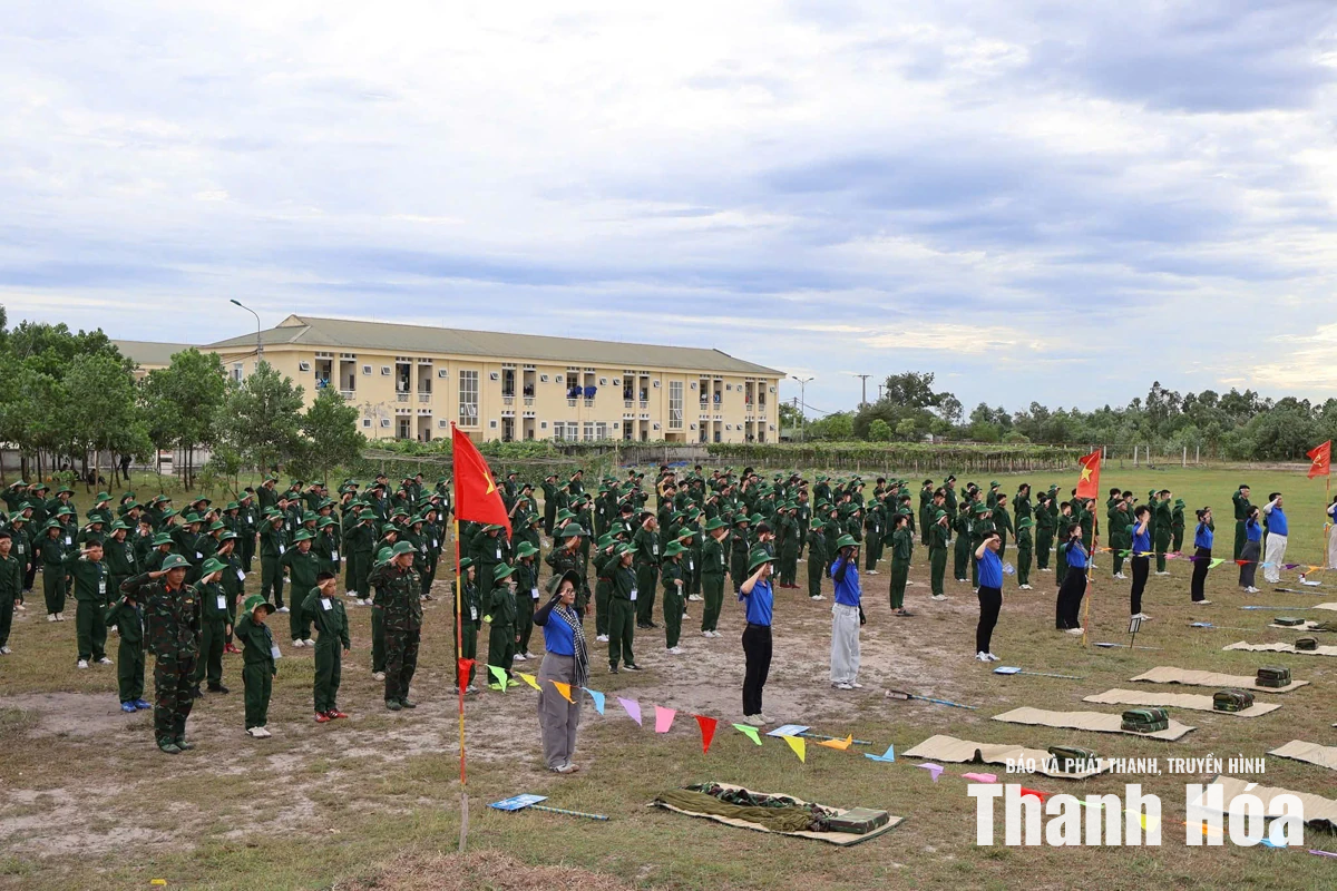 Trải nghiệm mùa hè ý nghĩa với “Học kỳ quân đội”