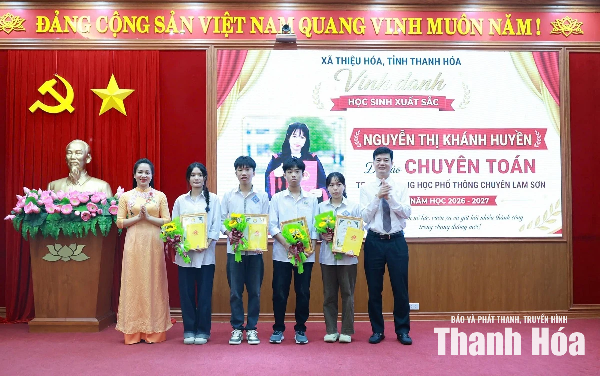 Thiệu Hóa vinh danh, trao thưởng học sinh đạt thành tích cao tại các kỳ thi