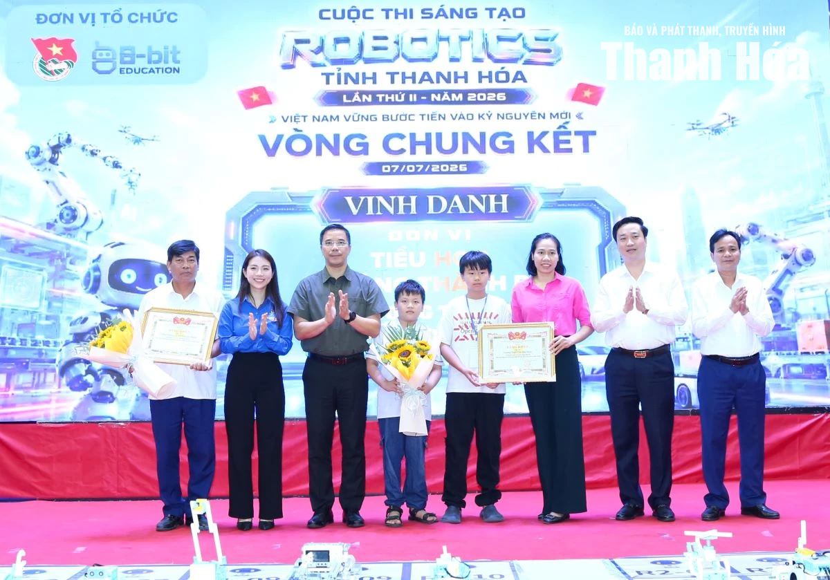 Khơi dậy niềm đam mê nghiên cứu khoa học, lập trình và robotics trong thế hệ trẻ
