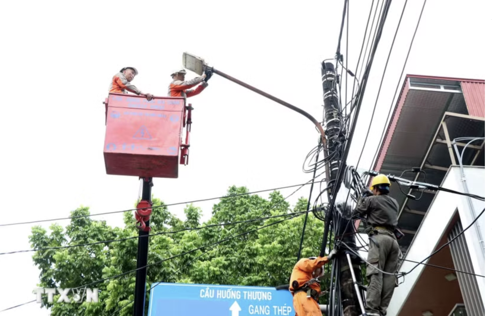Quy định mới về điều chỉnh giá bán lẻ điện bình quân