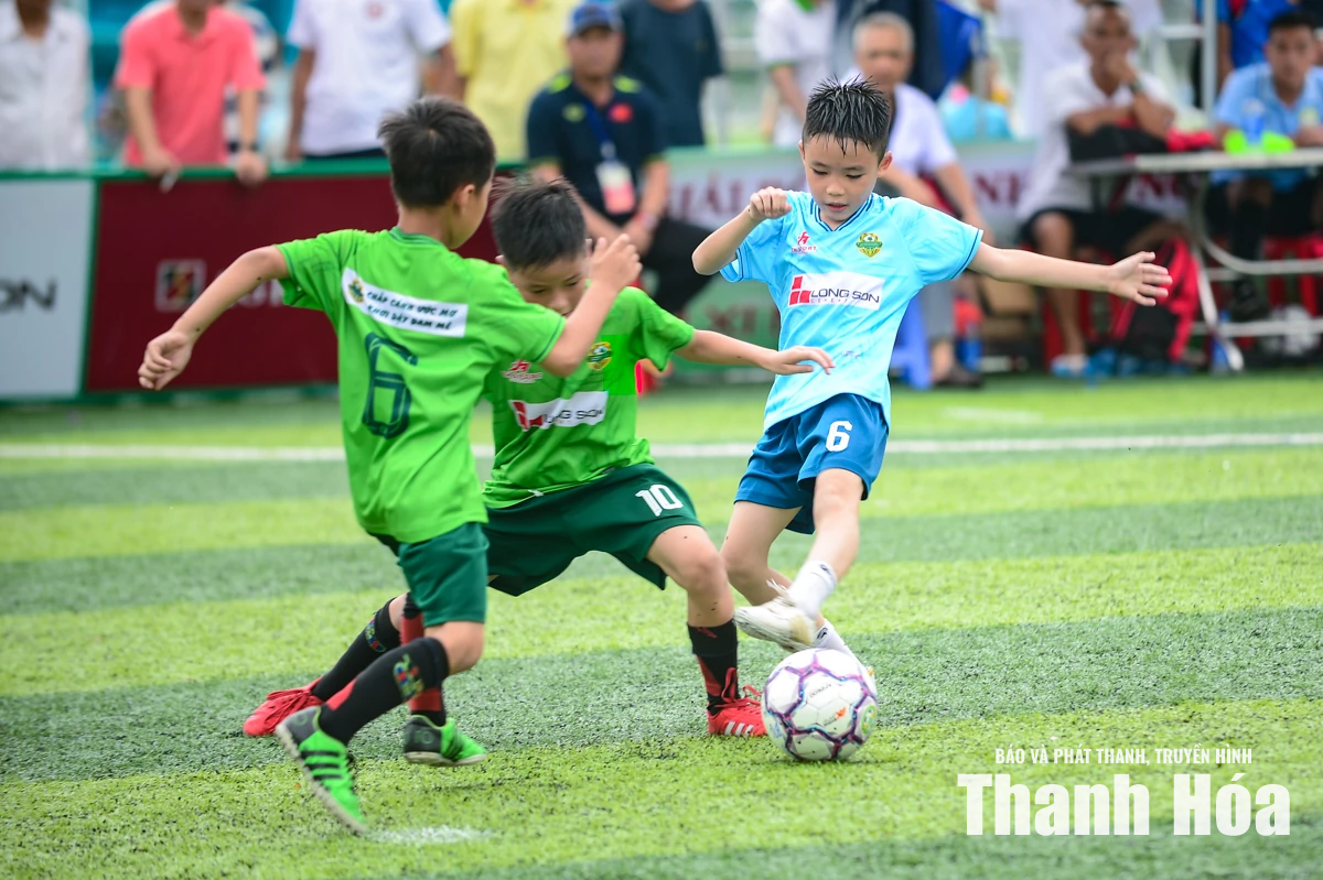 Vỡ òa cảm xúc trong ngày đăng quang Giải Bóng đá Nhi đồng Báo và Phát thanh, truyền hình Thanh Hóa lần thứ V