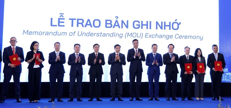 Khai mạc Tuần lễ Kinh tế - Tài chính - Công nghệ Đà Nẵng 2026: Cần hình thành những không gian phát triển mới