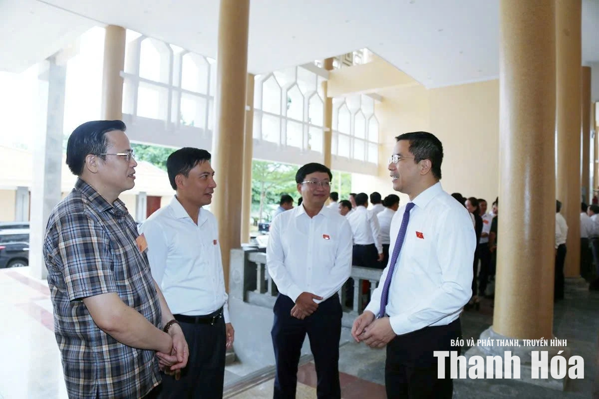 Thảo luận tại Kỳ họp thứ tư, HĐND tỉnh khóa XIX: Thẳng thắn và trách nhiệm