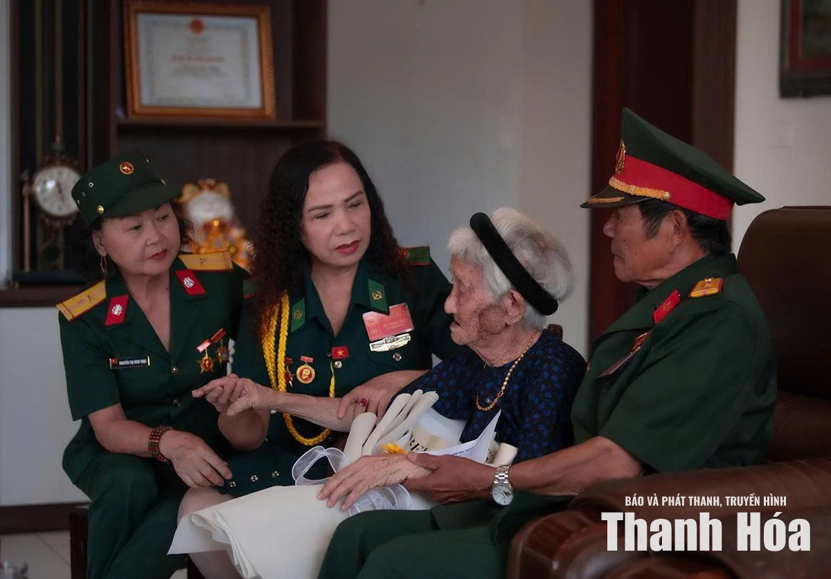 Những người giữ lửa ký ức