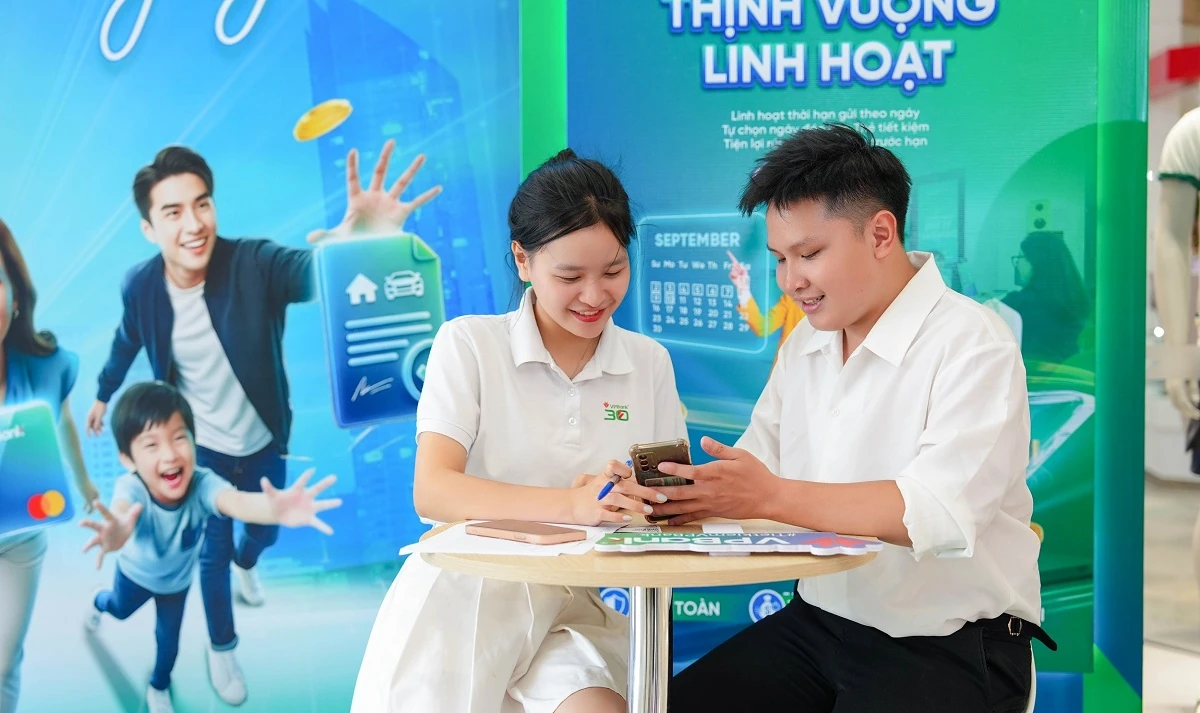 “VPBank tới rồi, mở lời ngay thôi” mang trải nghiệm tài chính đến Thanh Hóa và Huế