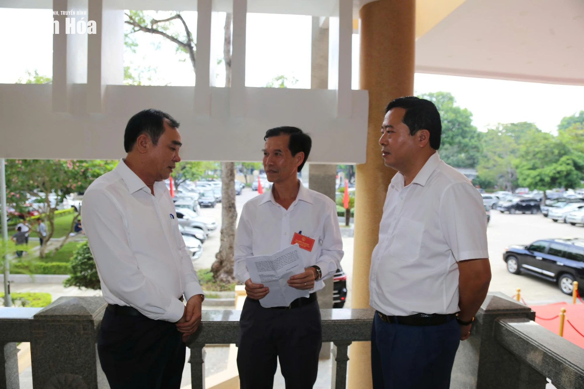 Thảo luận tại Kỳ họp thứ tư, HĐND tỉnh khóa XIX: Thẳng thắn và trách nhiệm