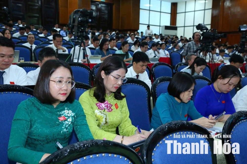 Chủ tịch UBND tỉnh tiếp thu, giải trình những vấn đề đại biểu HĐND tỉnh và cử tri trong tỉnh quan tâm